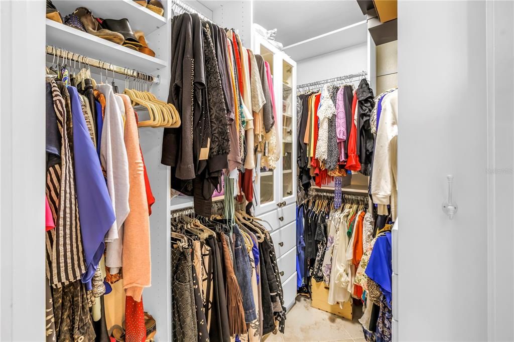 For Sale: $2,500,000 (4 beds, 5 baths, 3385 Square Feet)