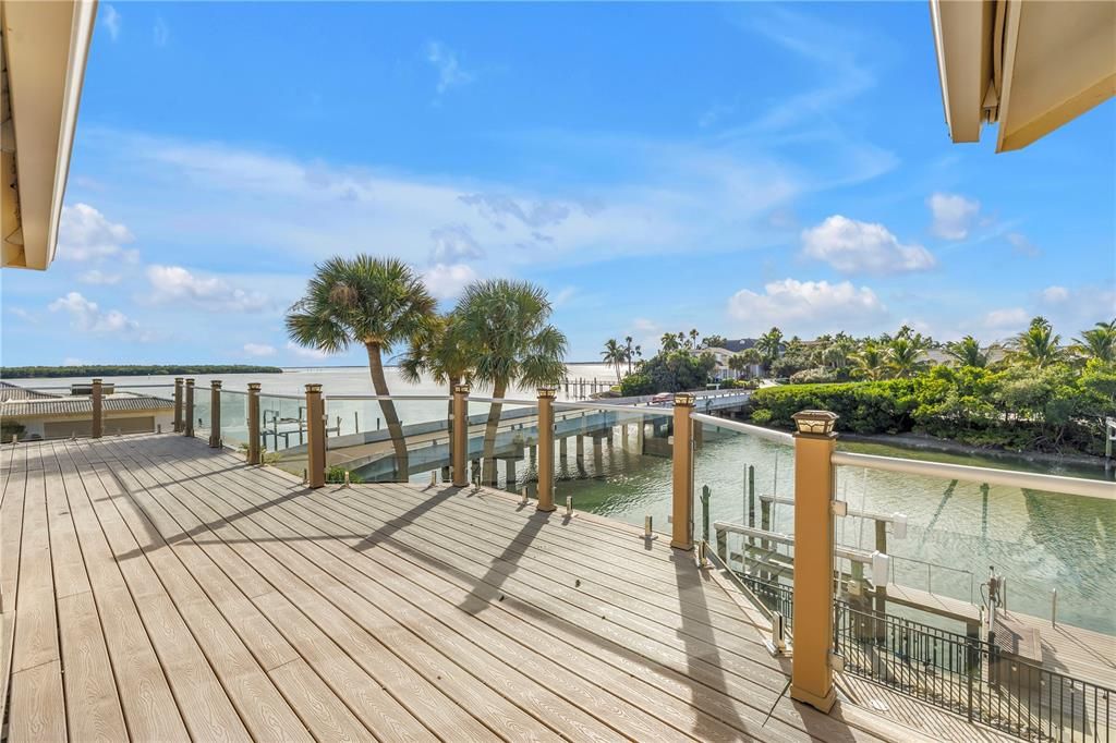 For Sale: $2,500,000 (4 beds, 5 baths, 3385 Square Feet)