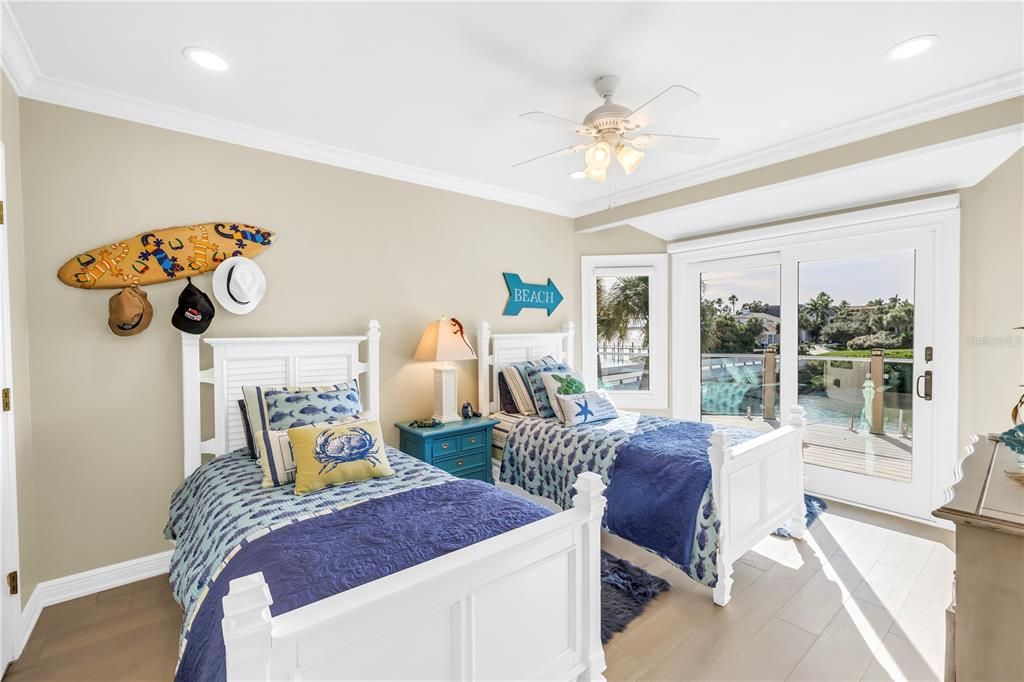 For Sale: $2,500,000 (4 beds, 5 baths, 3385 Square Feet)