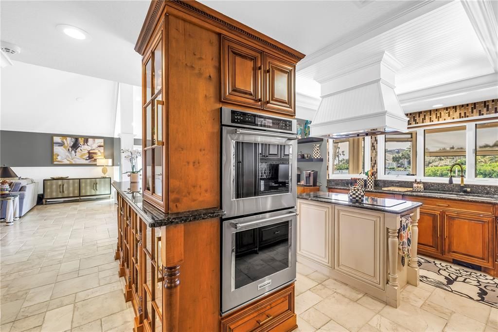 For Sale: $2,500,000 (4 beds, 5 baths, 3385 Square Feet)