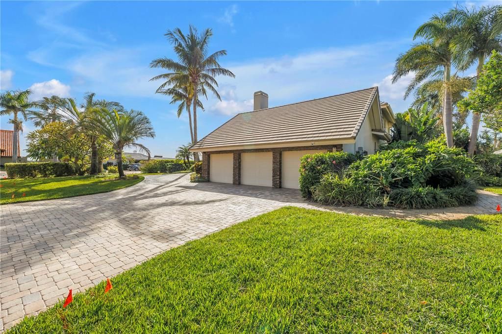 For Sale: $2,500,000 (4 beds, 5 baths, 3385 Square Feet)