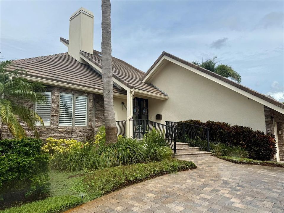 For Sale: $2,500,000 (4 beds, 5 baths, 3385 Square Feet)