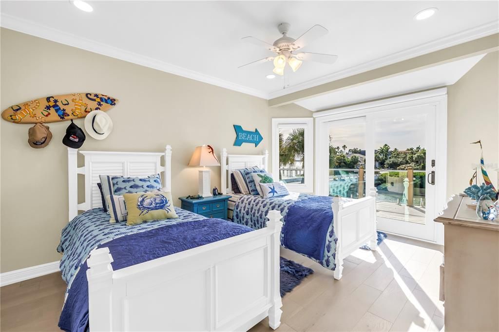 For Sale: $2,500,000 (4 beds, 5 baths, 3385 Square Feet)