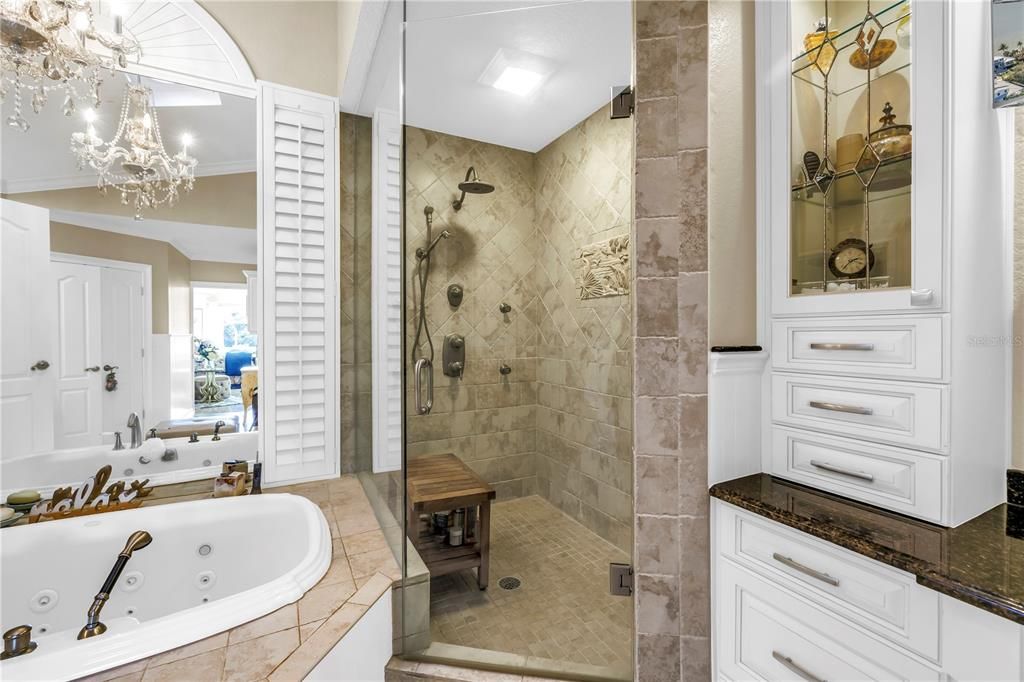 For Sale: $2,500,000 (4 beds, 5 baths, 3385 Square Feet)