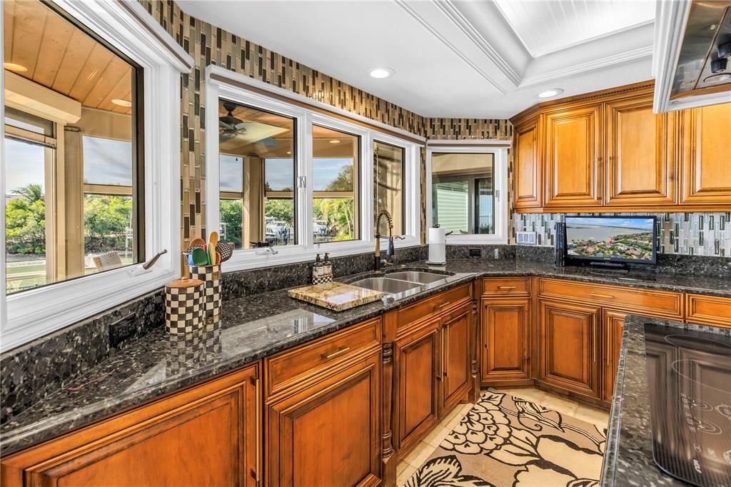 For Sale: $2,500,000 (4 beds, 5 baths, 3385 Square Feet)