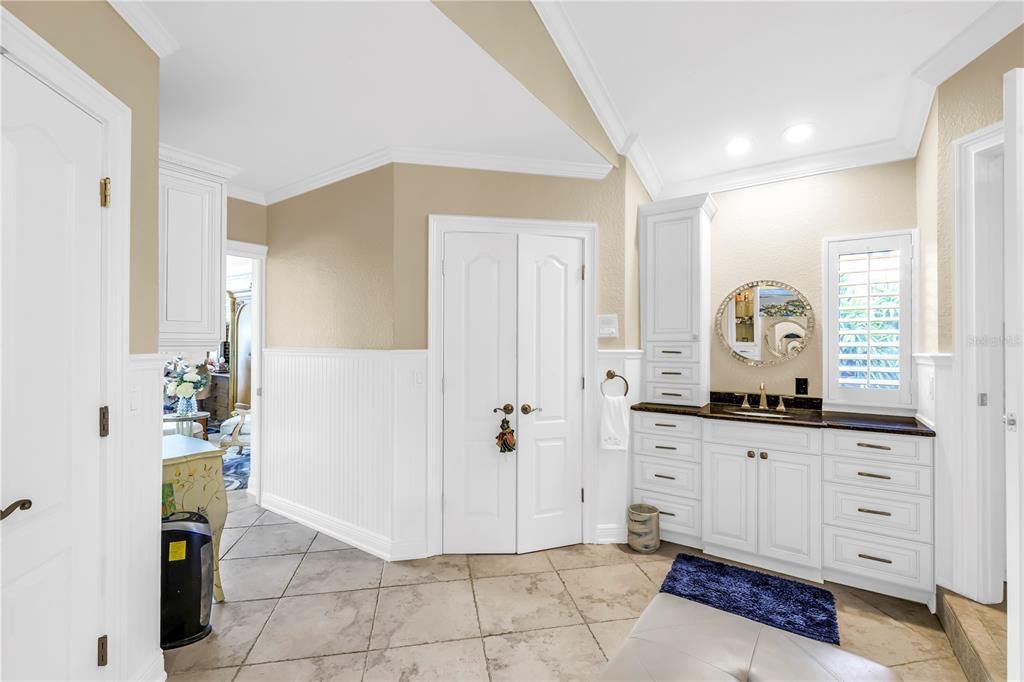 For Sale: $2,500,000 (4 beds, 5 baths, 3385 Square Feet)