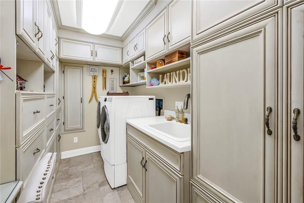 For Sale: $2,500,000 (4 beds, 5 baths, 3385 Square Feet)