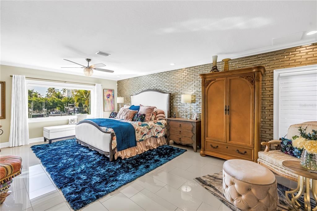 For Sale: $2,500,000 (4 beds, 5 baths, 3385 Square Feet)