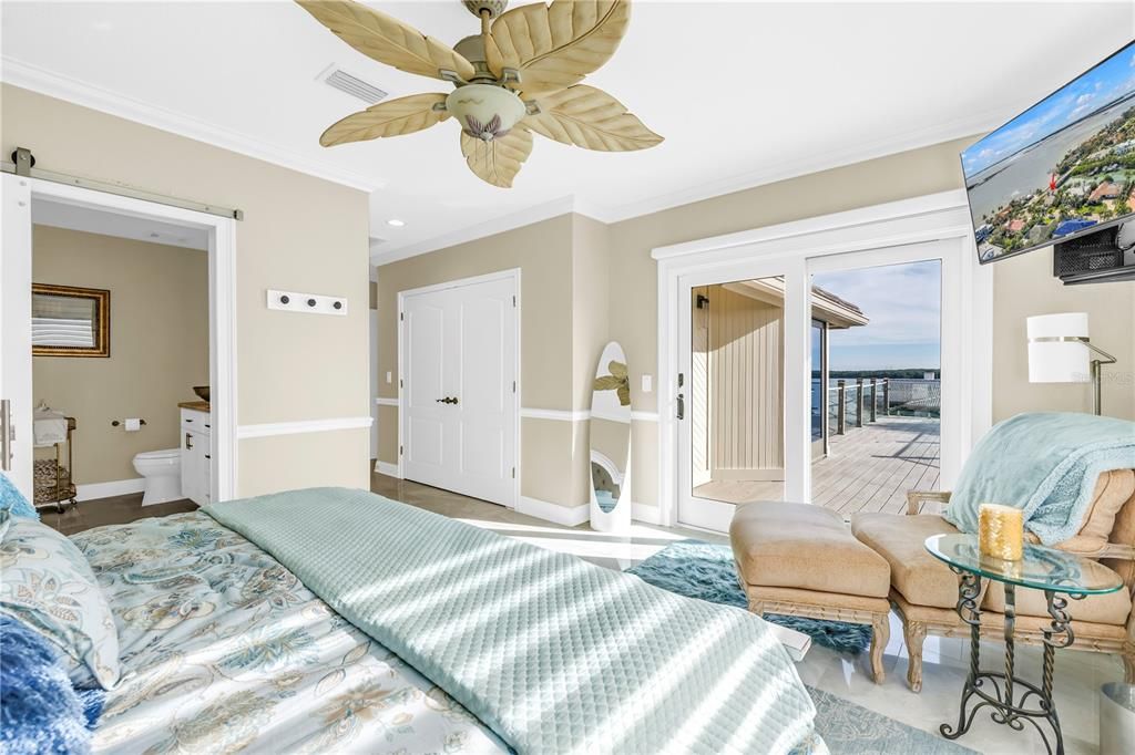 For Sale: $2,500,000 (4 beds, 5 baths, 3385 Square Feet)