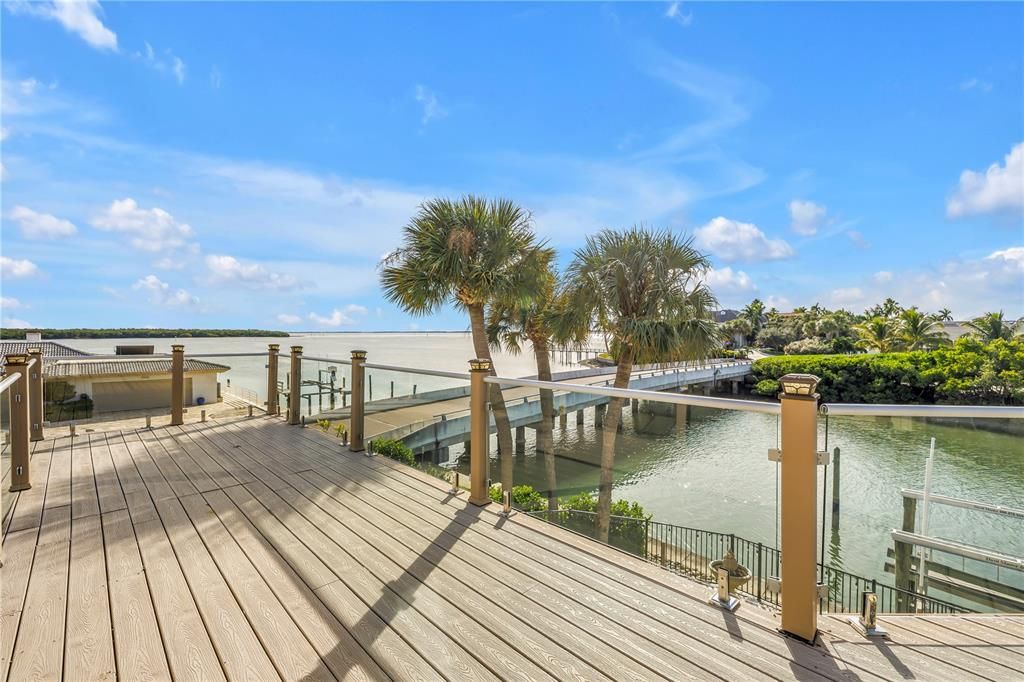 For Sale: $2,500,000 (4 beds, 5 baths, 3385 Square Feet)