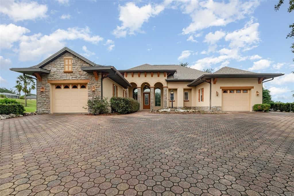 En Venta: $399,999 (3 camas, 2 baños, 2471 Pies cuadrados)