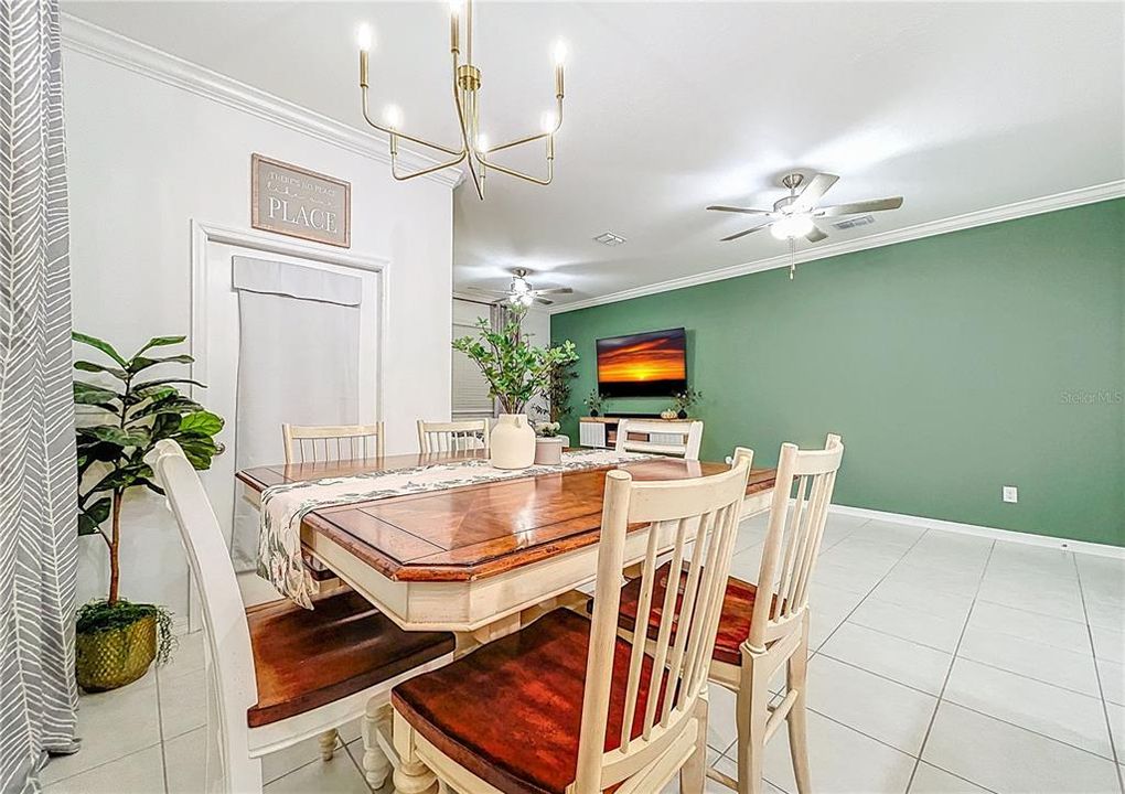 En Venta: $295,000 (3 camas, 2 baños, 1787 Pies cuadrados)