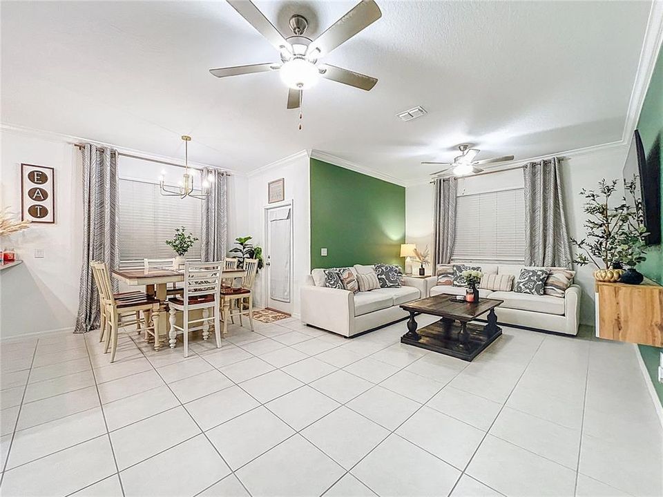 En Venta: $295,000 (3 camas, 2 baños, 1787 Pies cuadrados)