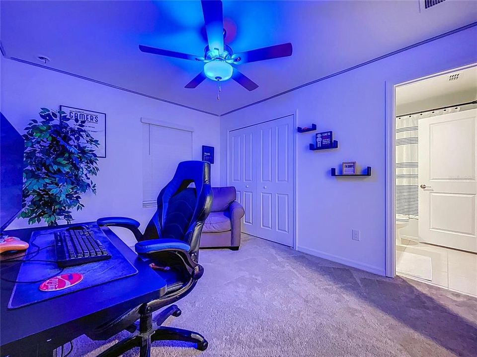 En Venta: $295,000 (3 camas, 2 baños, 1787 Pies cuadrados)