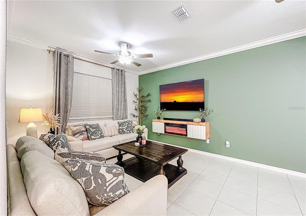 En Venta: $295,000 (3 camas, 2 baños, 1787 Pies cuadrados)