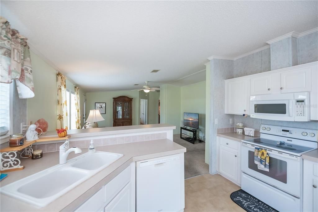 Activo con contrato: $169,000 (3 camas, 2 baños, 1296 Pies cuadrados)