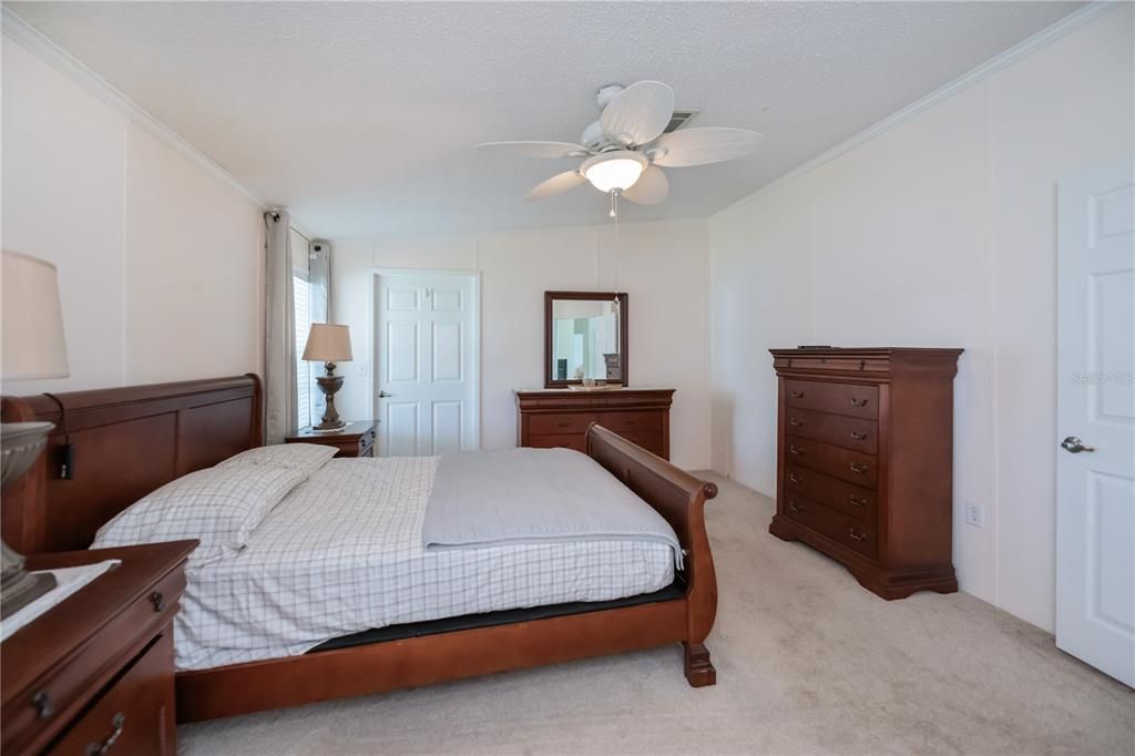 Activo con contrato: $169,000 (3 camas, 2 baños, 1296 Pies cuadrados)