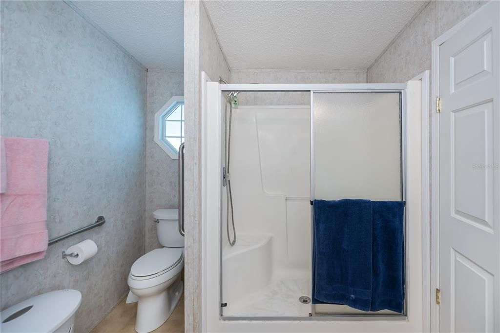 Activo con contrato: $169,000 (3 camas, 2 baños, 1296 Pies cuadrados)