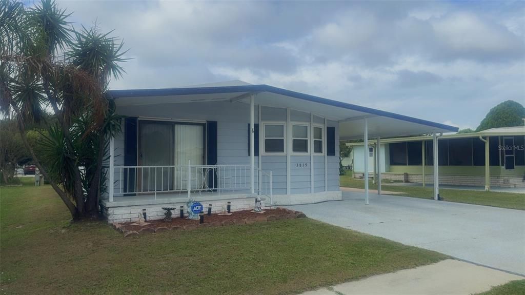 合同活跃: $99,900 (2 贝兹, 2 浴室, 1318 平方英尺)