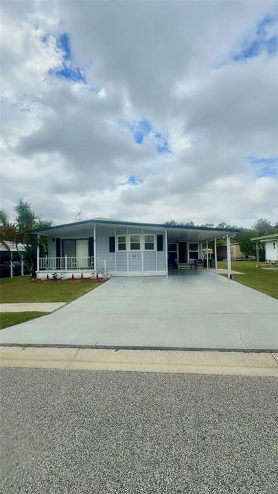 合同活跃: $99,900 (2 贝兹, 2 浴室, 1318 平方英尺)