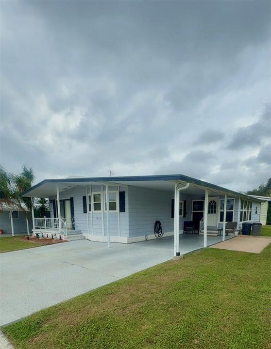 合同活跃: $99,900 (2 贝兹, 2 浴室, 1318 平方英尺)