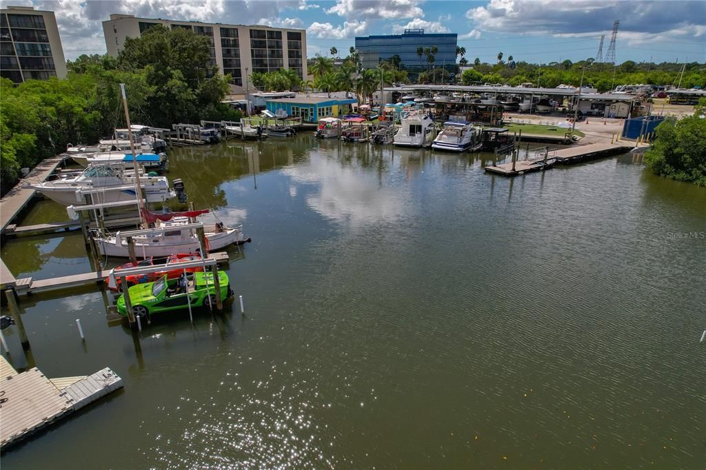 待售: $169,900 (1 贝兹, 1 浴室, 810 平方英尺)