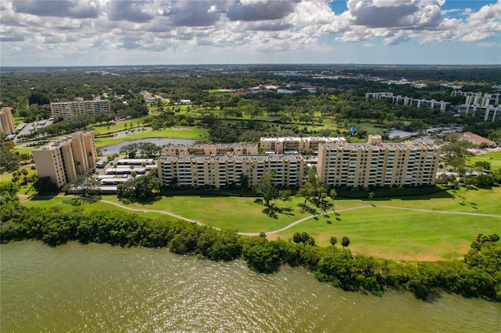 待售: $169,900 (1 贝兹, 1 浴室, 810 平方英尺)