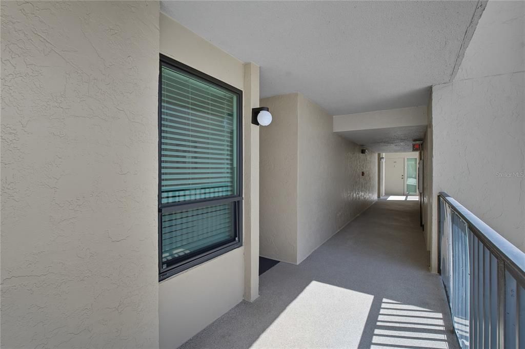 待售: $169,900 (1 贝兹, 1 浴室, 810 平方英尺)