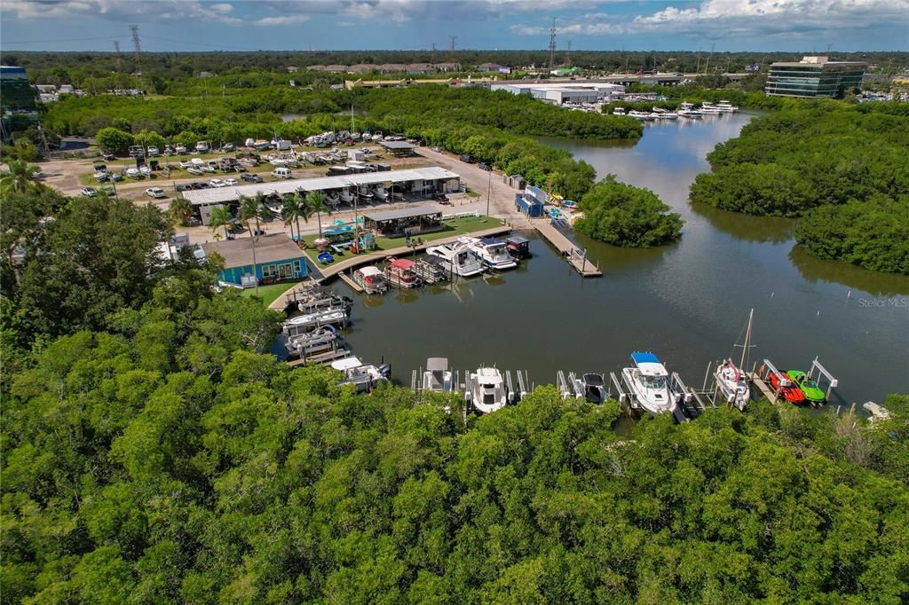 待售: $169,900 (1 贝兹, 1 浴室, 810 平方英尺)