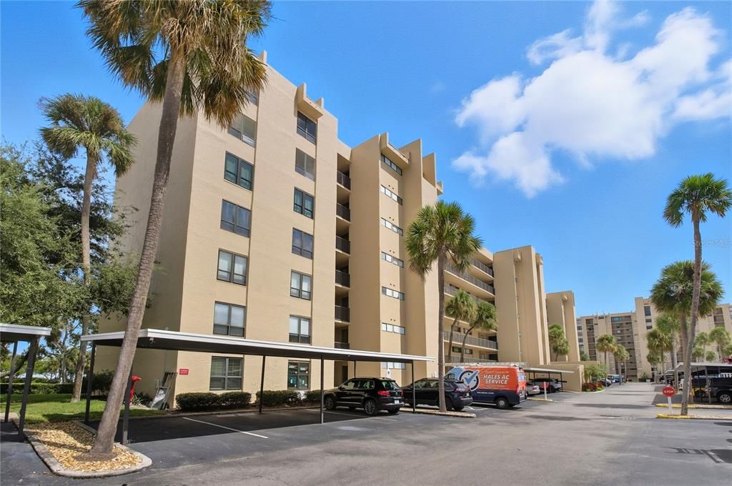 待售: $169,900 (1 贝兹, 1 浴室, 810 平方英尺)