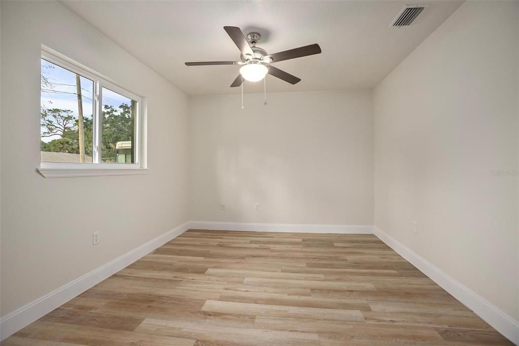 For Sale: $324,900 (4 beds, 2 baths, 1311 Square Feet)