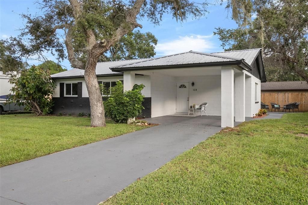 For Sale: $324,900 (4 beds, 2 baths, 1311 Square Feet)