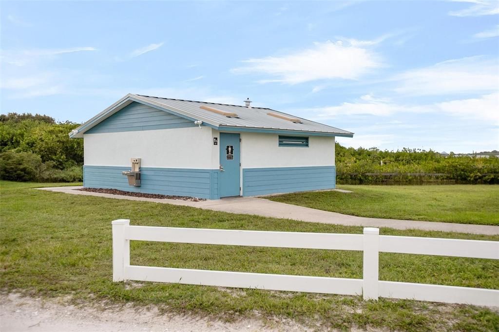 For Sale: $324,900 (4 beds, 2 baths, 1311 Square Feet)