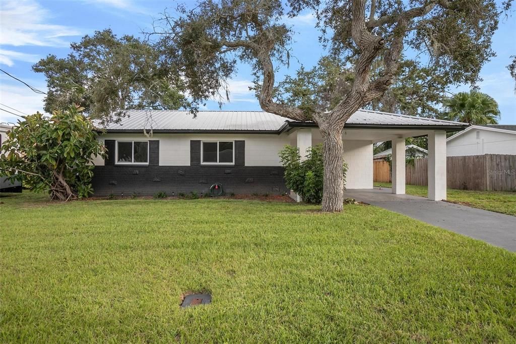For Sale: $324,900 (4 beds, 2 baths, 1311 Square Feet)
