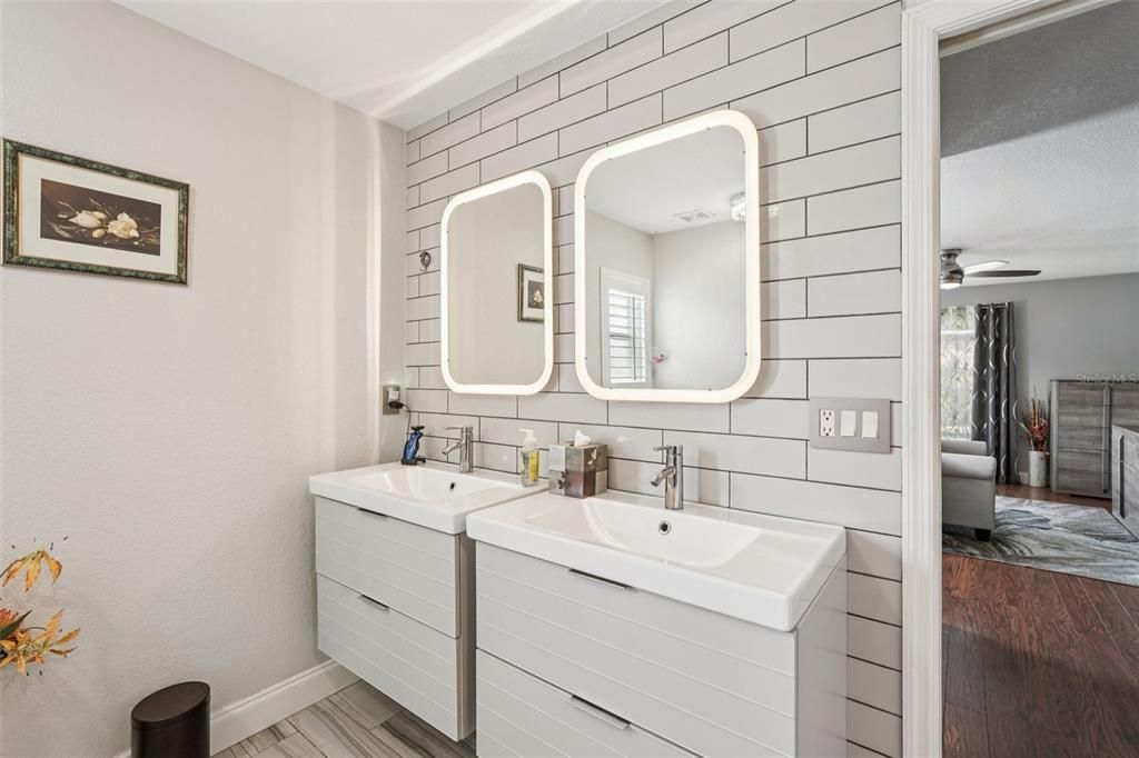 Activo con contrato: $368,000 (3 camas, 2 baños, 1670 Pies cuadrados)