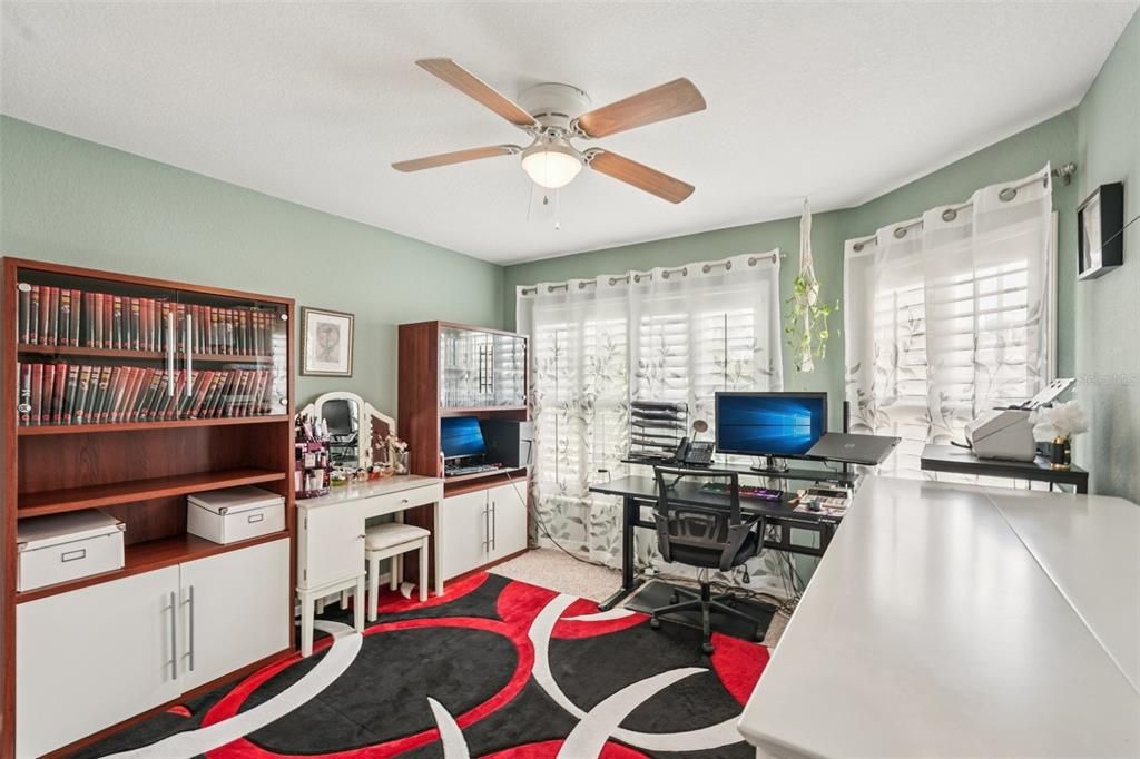 Activo con contrato: $368,000 (3 camas, 2 baños, 1670 Pies cuadrados)