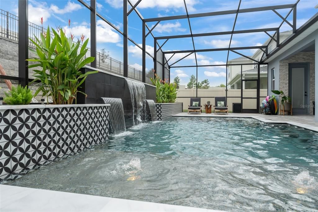 На продажу: $1,045,000 (5 спален, 5 ванн, 3890 Квадратных фут)