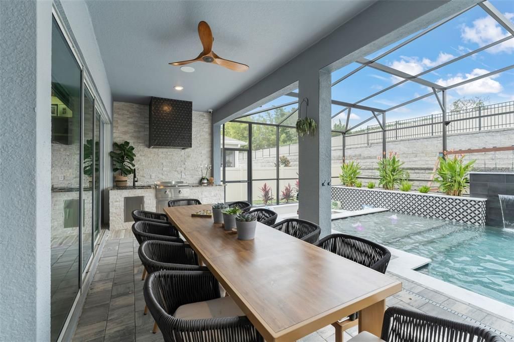 На продажу: $1,045,000 (5 спален, 5 ванн, 3890 Квадратных фут)