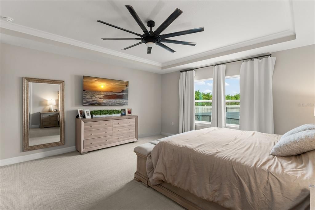 На продажу: $1,045,000 (5 спален, 5 ванн, 3890 Квадратных фут)