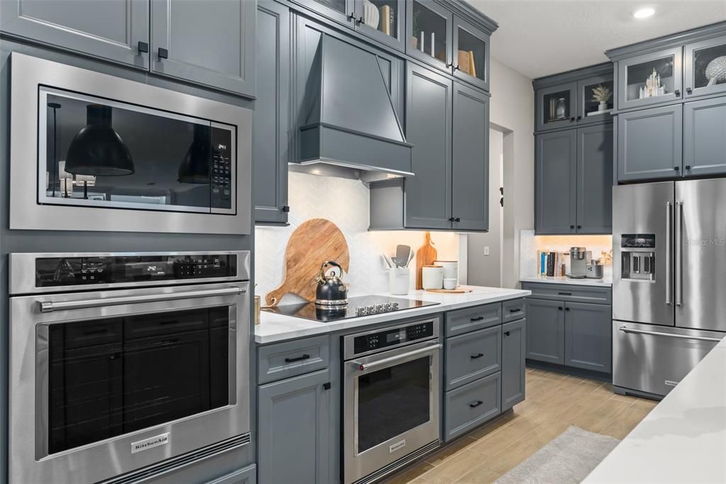 На продажу: $1,045,000 (5 спален, 5 ванн, 3890 Квадратных фут)