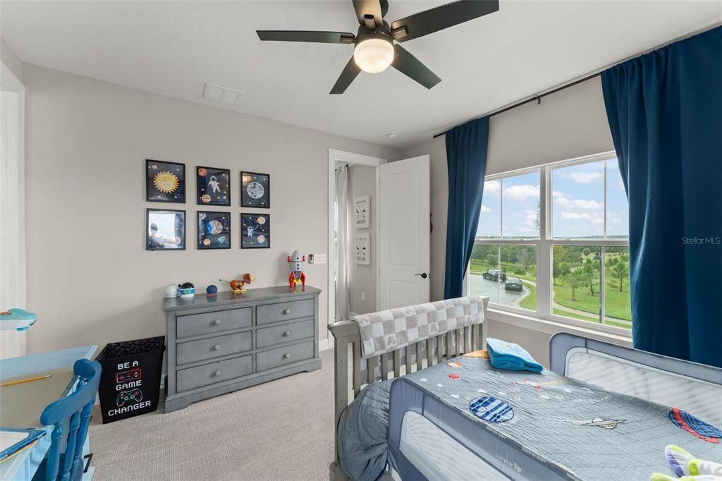 На продажу: $1,045,000 (5 спален, 5 ванн, 3890 Квадратных фут)