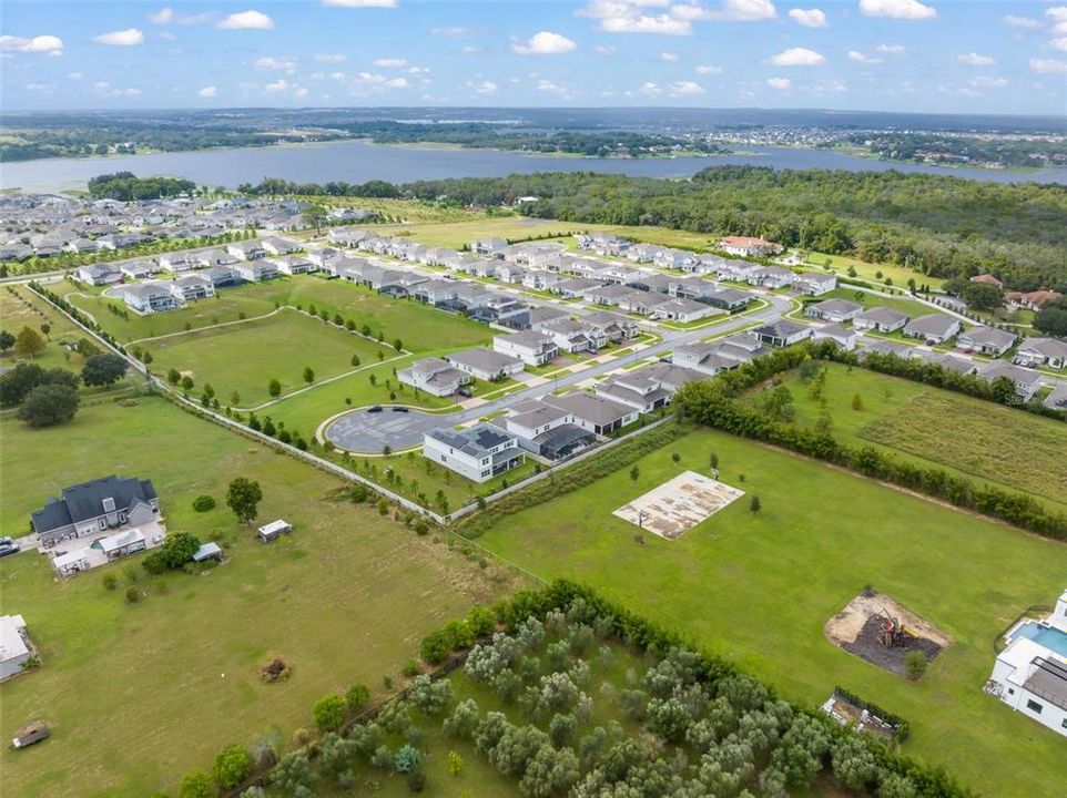 На продажу: $1,045,000 (5 спален, 5 ванн, 3890 Квадратных фут)