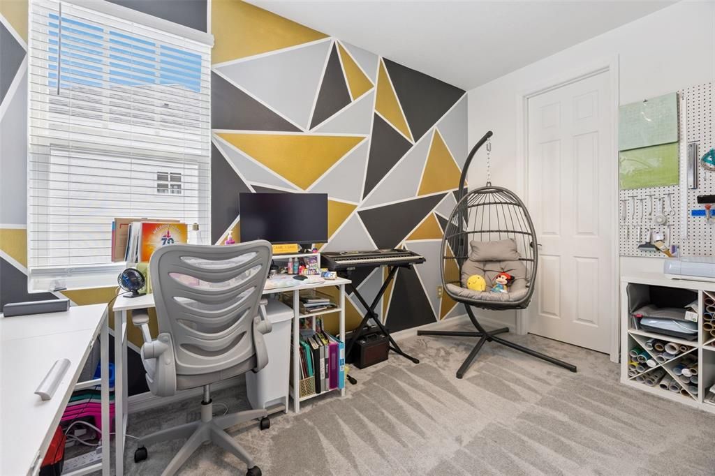 合同活跃: $1,129,000 (5 贝兹, 3 浴室, 3122 平方英尺)