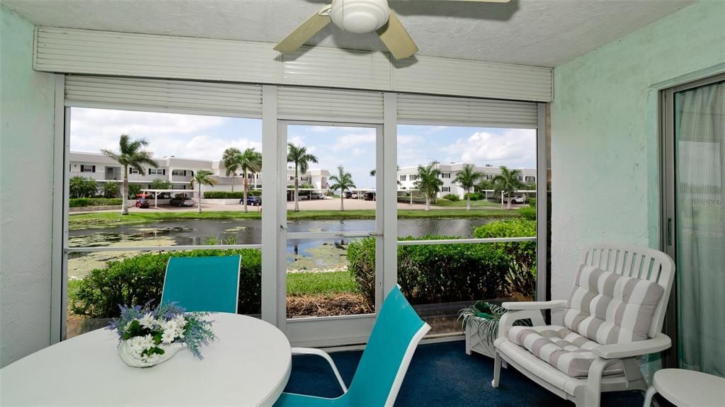 For Sale: $335,900 (2 beds, 2 baths, 1185 Square Feet)