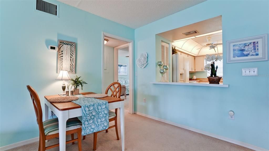 For Sale: $335,900 (2 beds, 2 baths, 1185 Square Feet)