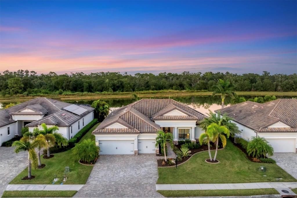 Recently Sold: $750,000 (4 beds, 2 baths, 2328 Square Feet)