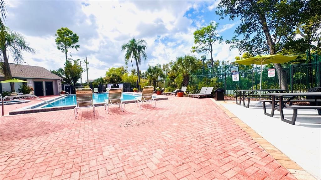 В аренду: $1,400 (2 спален, 2 ванн, 883 Квадратных фут)