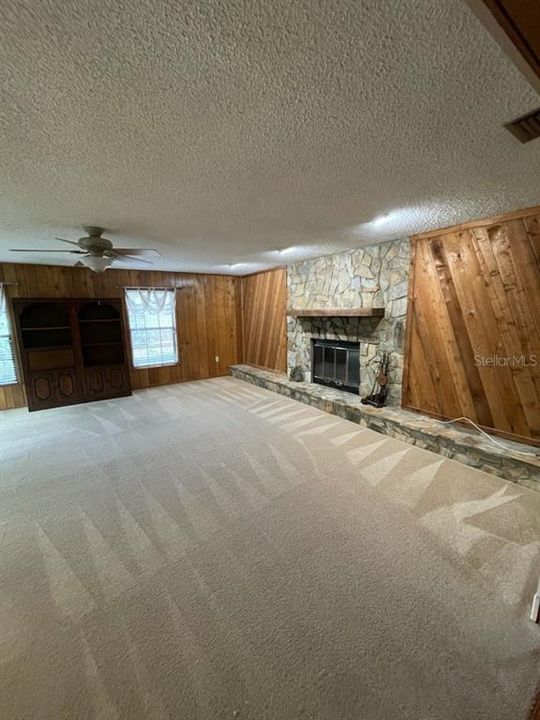 For Rent: $1,850 (3 beds, 2 baths, 2048 Square Feet)