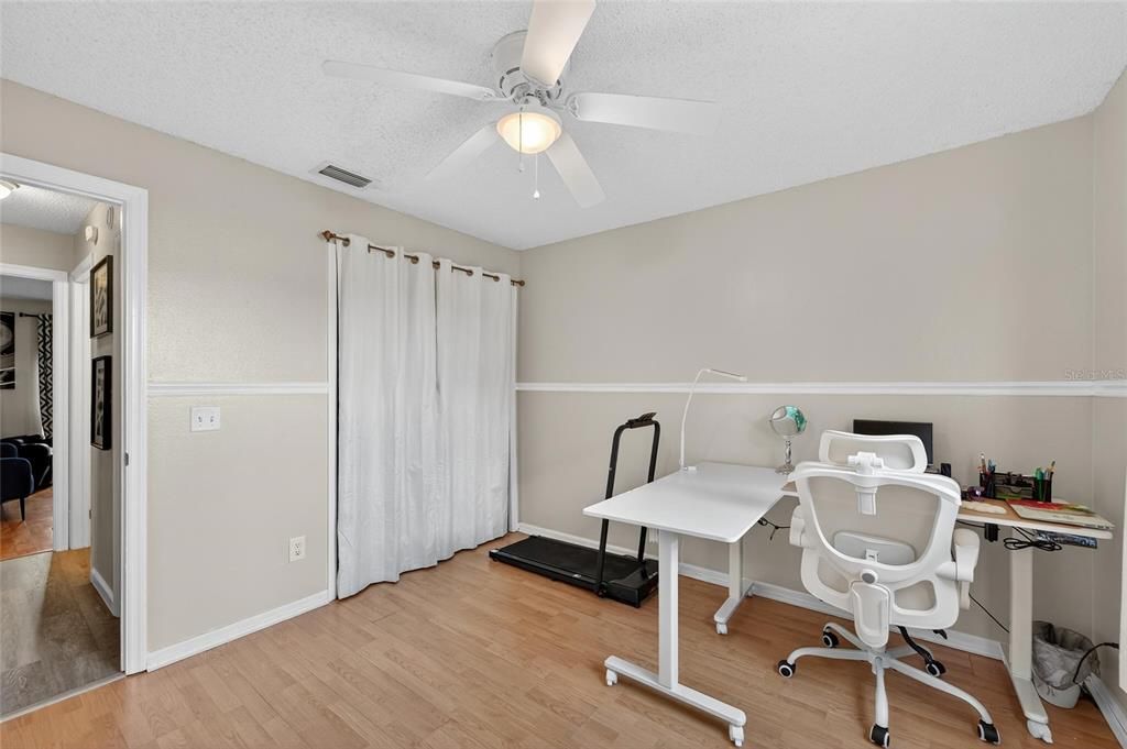 Active With Contract: $385,000 (3 beds, 2 baths, 1344 Square Feet)