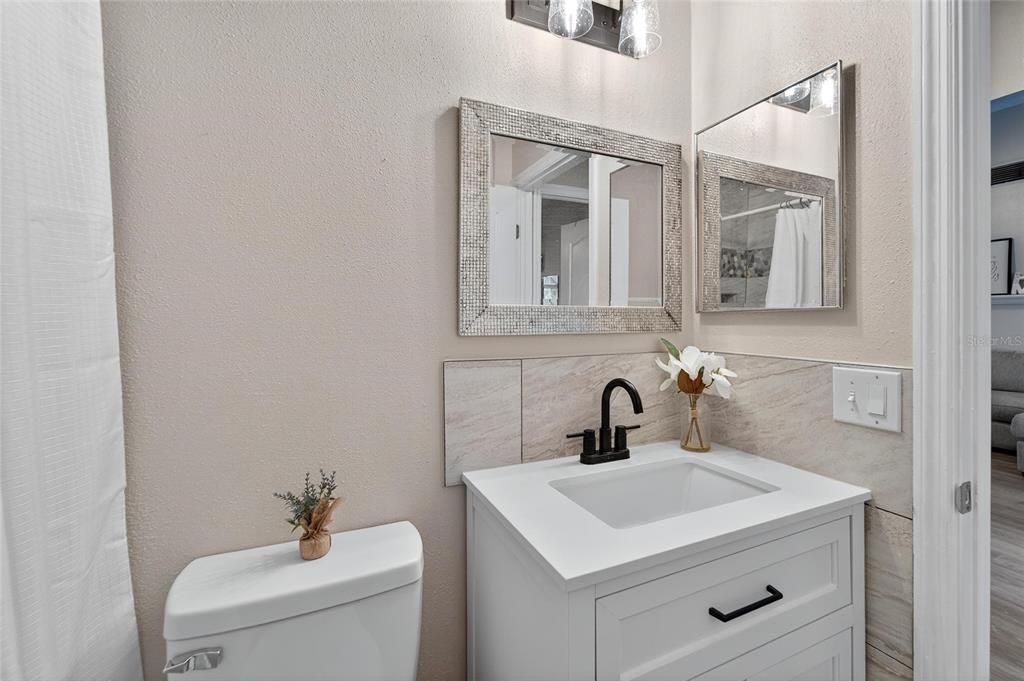 Active With Contract: $385,000 (3 beds, 2 baths, 1344 Square Feet)